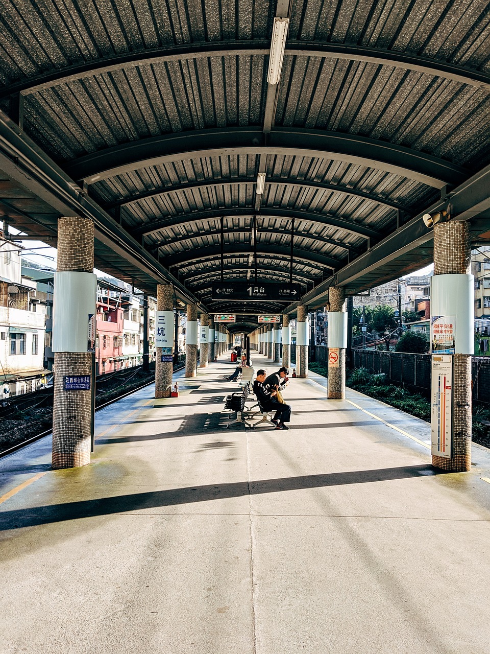 découvrez interrail, la solution idéale pour voyager à travers l'europe en train de manière flexible, économique et écologique. profitez d'aventures inoubliables et explorez de nombreuses destinations avec un seul pass.