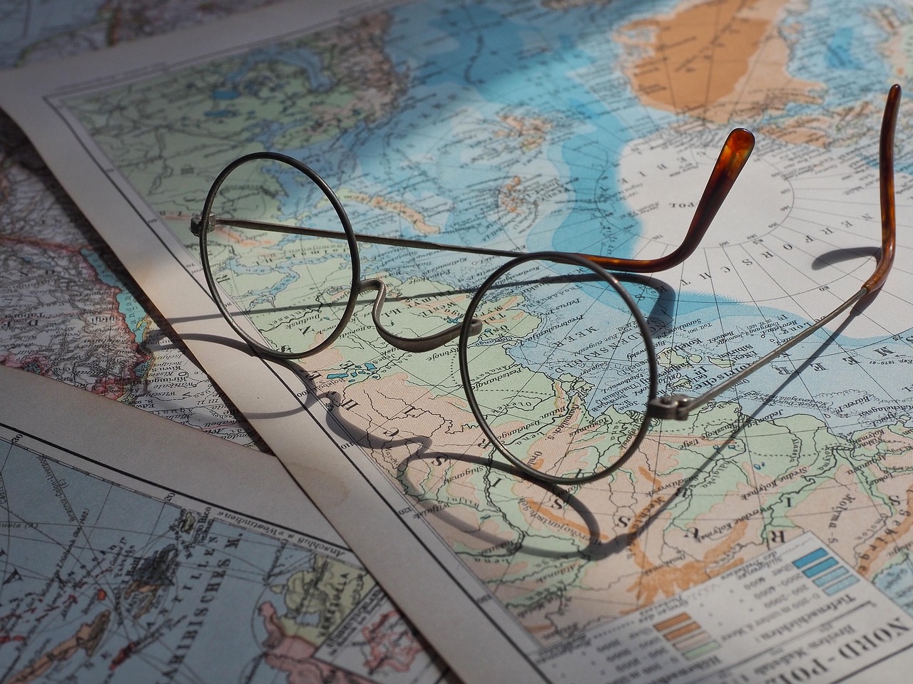 Tour du monde budget : astuces pratiques pour voyager loin sans se ruiner en 2025